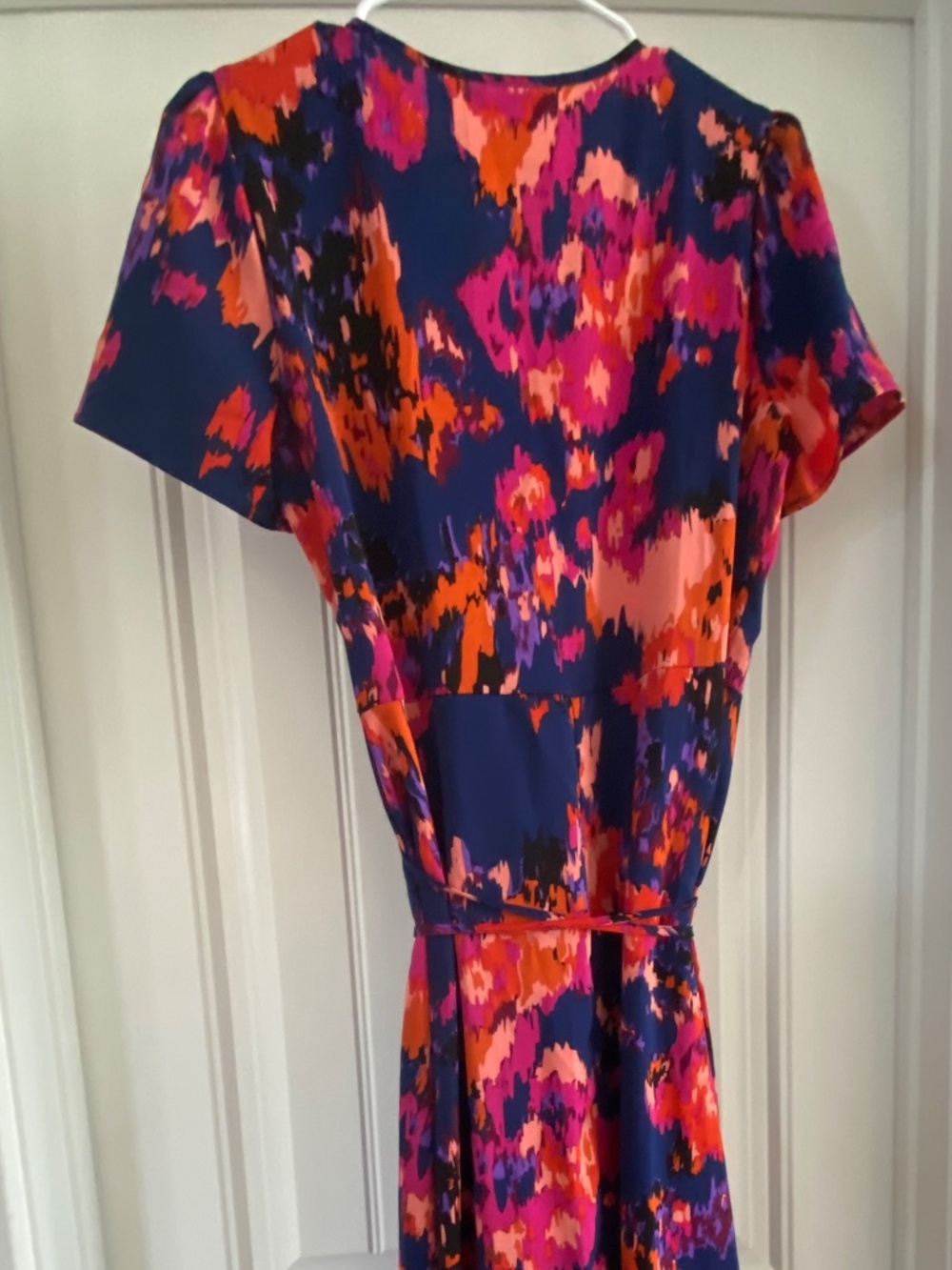 Pretty Garden Short Sleeve V-Neck Wrap MIDI Dress Ruffles Women’s Sz Medium NWOT